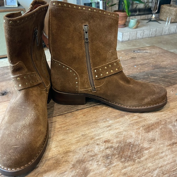 Brown Frye Vicky Stud Suede Engineer Boot Size 9.5 - Picture 7 of 7